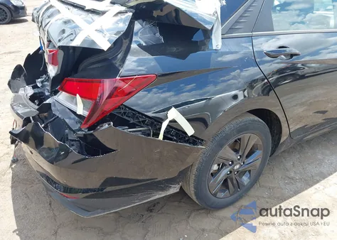 2023 Hyundai Elantra Sel from USA, damaged, VIN 5NPLM4AG9PH087527